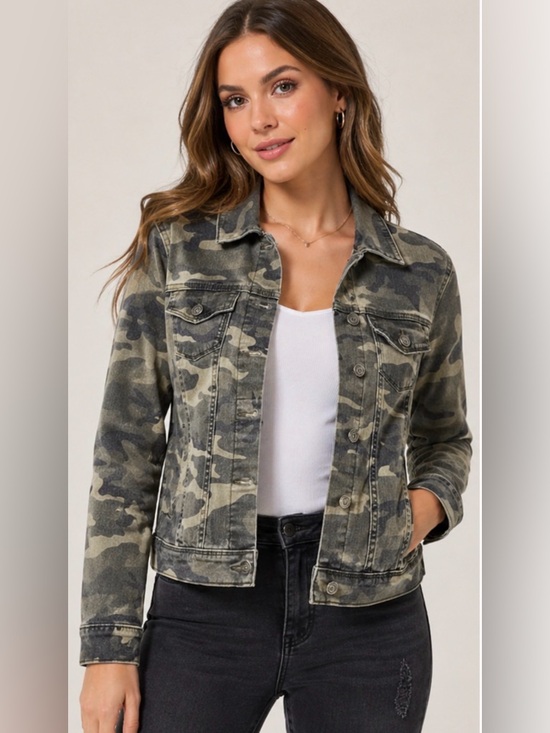 Miss Me Jackets & Blazers - MISS ME CAMO JACKET • SIZE Small • STRETCH DENIM